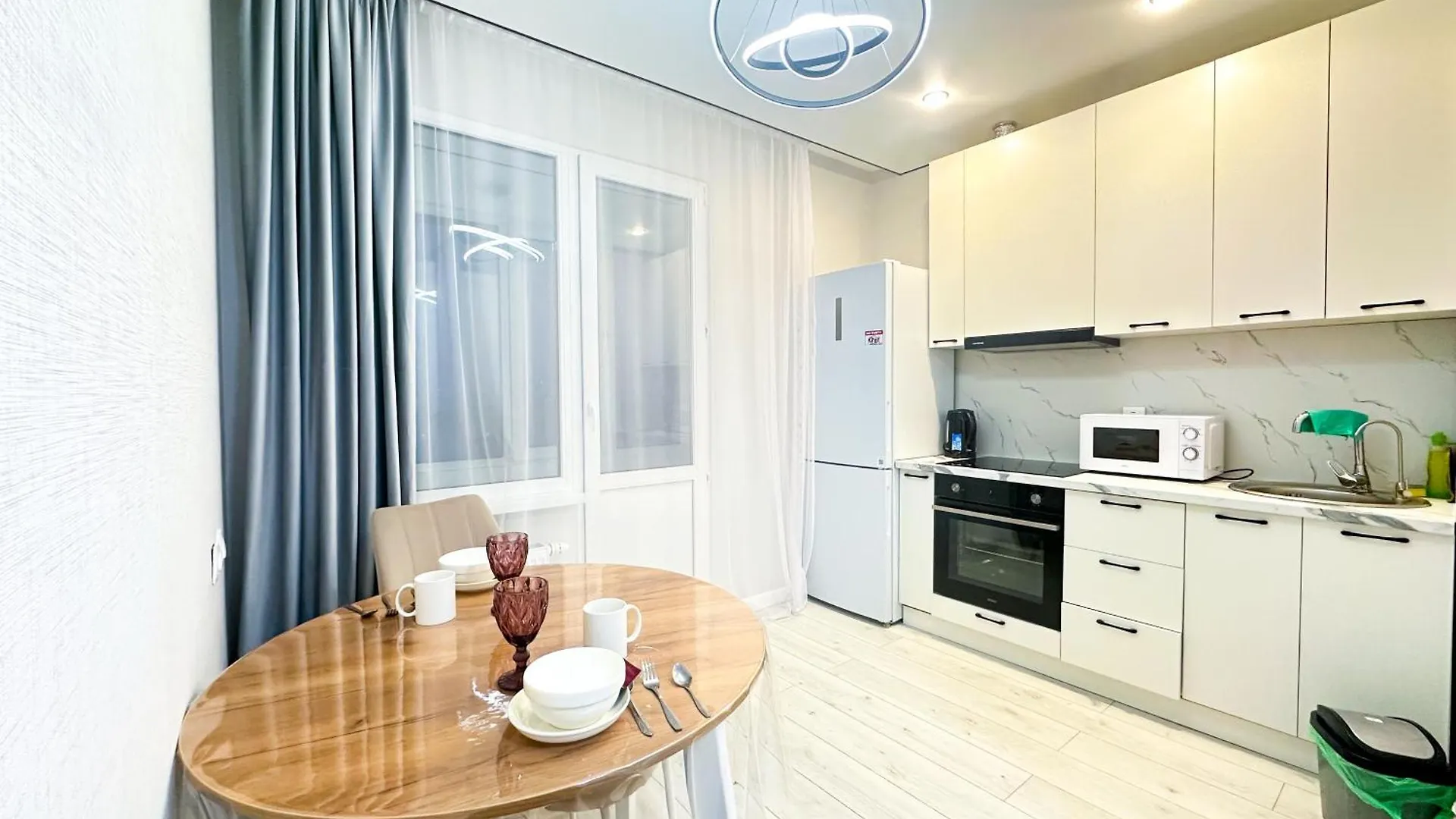 Apartment New Luxe Новые Апартаменты Центр Города Рядом Хан Шатыр Кардиохирургия Nur-Sultan